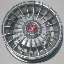 Cargar imagen en el visor de la galería, Fiat 500 Silver Diamond Wheel Rims Fiat