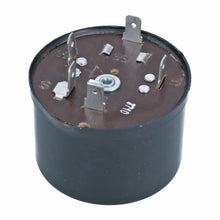 Cargar imagen en el visor de la galería, Volkswagen Bus High Beam Relay 12 Volts 150Watt Volkswagen
