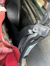 Load image into Gallery viewer, Fiat 124 Spider – Water tank 79-85 set Body MrFiat
