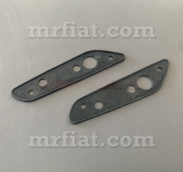 Lancia Flavia Coupe Pininfarina RH/LH Side Indicator Light Seal (2 pcs.) Glass and Seals Lancia   