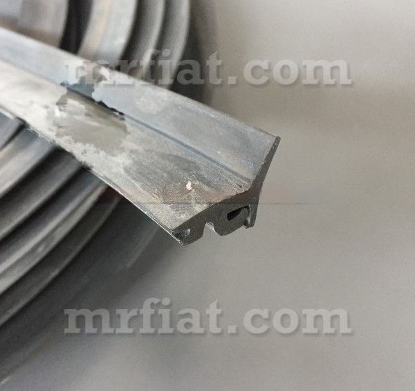 Lancia Fulvia Berlina 2C GT GTE RH/LH Door Seal On Door (Rubber Version) Glass and Seals Lancia   