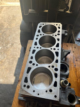 Cargar imagen en el visor de la galería, Fiat 124 Spider – Engine block Volumex 84-85 in exchange Engine MrFiat
