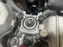 Cargar imagen en el visor de la galería, Fiat 124 Spider – Thermostat set 74-85 HP version (72 degrees) Cooling System MrFiat
