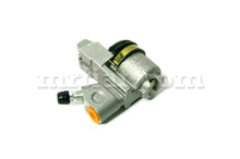 Cargar imagen en el visor de la galería, Alfa Romeo Giulietta SS 750/101 Rear Wheel Brake Cylinder 7/8 Brakes Alfa Romeo

