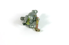 Cargar imagen en el visor de la galería, Ferrari 330 GTC 365 GTB4 Daytona Metal Heater Valve 2 Connections Engine Ferrari
