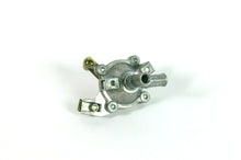 Cargar imagen en el visor de la galería, Ferrari 330 GTC 365 GTB4 Daytona Metal Heater Valve 2 Connections Engine Ferrari
