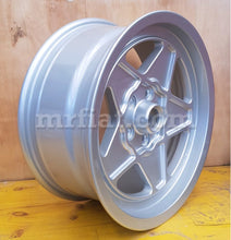 Cargar imagen en el visor de la galería, Ferrari 308 QV Front Wheel 7x16 Style 745 *Made in Italy* Rims Ferrari   
