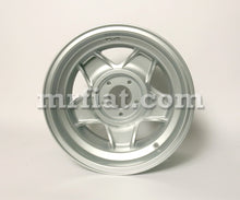 Cargar imagen en el visor de la galería, Ferrari 365 GTB4 Daytona Aluminum Wheel Rear 9 x 15" Rims Ferrari
