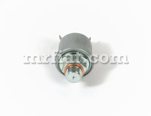 Cargar imagen en el visor de la galería, Porsche 911/993 Oil Pressure Gauge Sending Unit 1989-98 Engine Porsche   
