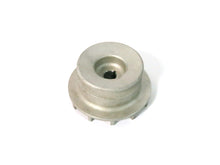Cargar imagen en el visor de la galería, Maserati 3500 GT Aluminum Generator Pulley Engine Maserati

