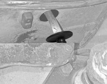 Cargar imagen en el visor de la galería, Volkswagen Bus Seal Pedal Rod To Floor Volkswagen
