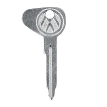 Cargar imagen en el visor de la galería, Volkswagen Karmann Ghia Key Blank K

