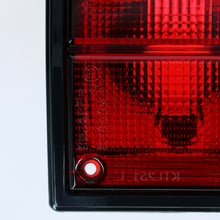 Cargar imagen en el visor de la galería, Volkswagen Bus Tail Light, Right Volkswagen
