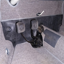 Cargar imagen en el visor de la galería, Volkswagen Beetle Firewall Mat Front Rubber Black Beetle Volkswagen
