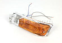 Cargar imagen en el visor de la galería, Alfa Romeo GT Junior GTV 1300-2000 Complete Front Right Amber Light Lights Alfa Romeo
