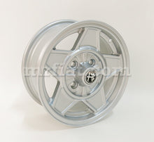 Cargar imagen en el visor de la galería, Alfa Romeo GT Junior GTV Cromodora CD35 Daytona Wheel 6 x 14 Rims Alfa Romeo
