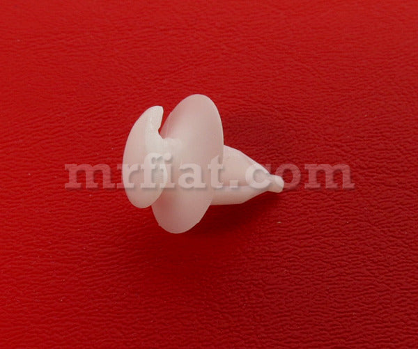 Alfa Romeo 75 Milano Inner Door Panel Plastic Clip 75 90 Alfa Romeo   