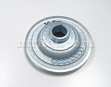 Cargar imagen en el visor de la galería, Fiat 124 Spider Single Belt Pulley 30 mm Bore Engine Fiat
