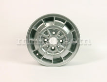 Cargar imagen en el visor de la galería, Fiat 600 850 Bianchina Giardiniera Campy Wheel 4.5X12 Rims Fiat   
