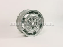 Cargar imagen en el visor de la galería, Fiat 600 850 Bianchina Giardiniera Campy Wheel 4.5X12 Rims Fiat   
