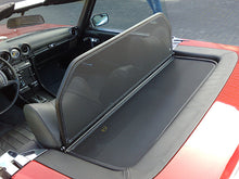 Cargar imagen en el visor de la galería, Mercedes R107 SL Cabriolet 1971-1989 Wind Deflector Roof Mercedes

