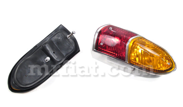 Alfa Romeo Spider Duetto Complet Rear Right Light Complete 66-69 Lights Alfa Romeo   